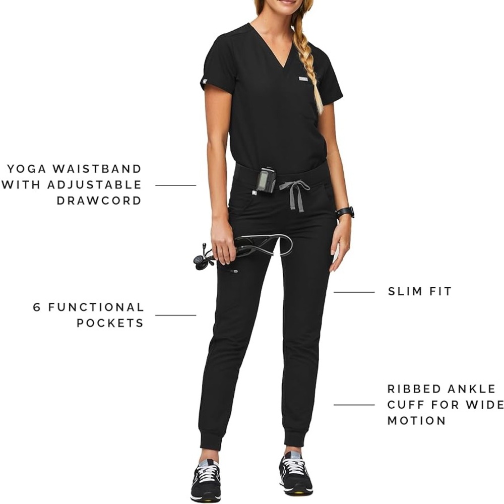 FIGS Scrub Set in Black